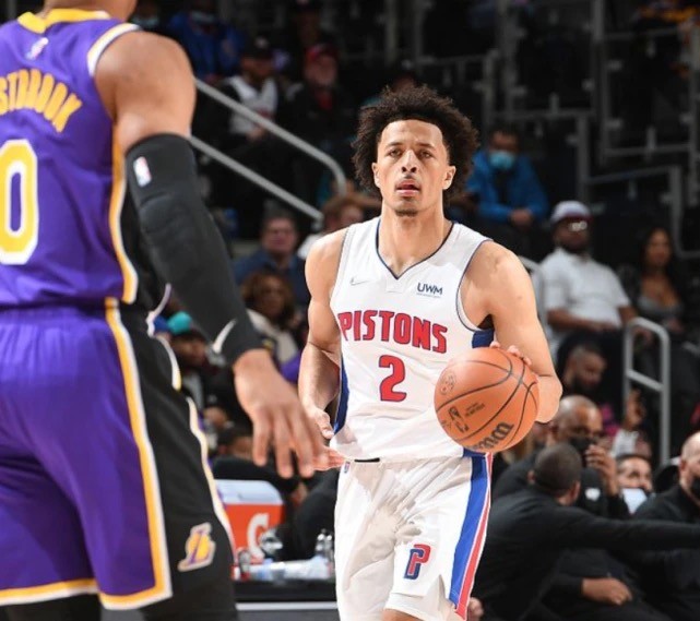 而令人意外 而令人意外