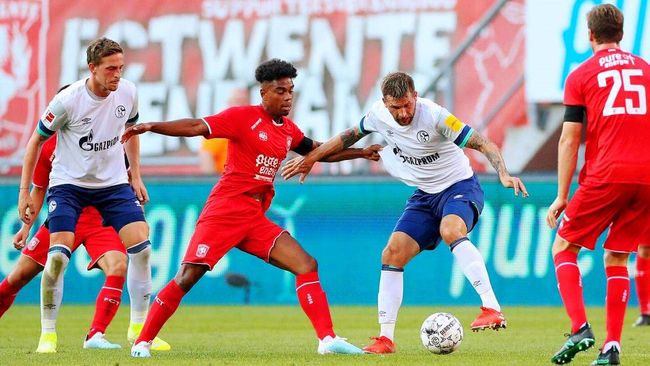 在关注他们 在关注他们